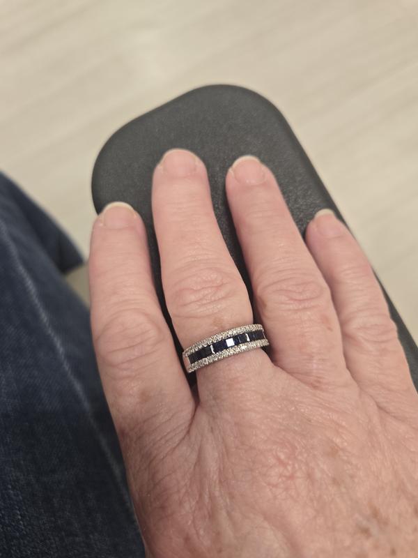 Customer carousel item 1.