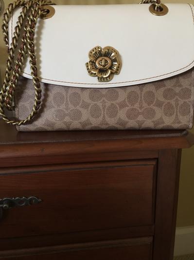 Love this Selena Gomez beauty!!