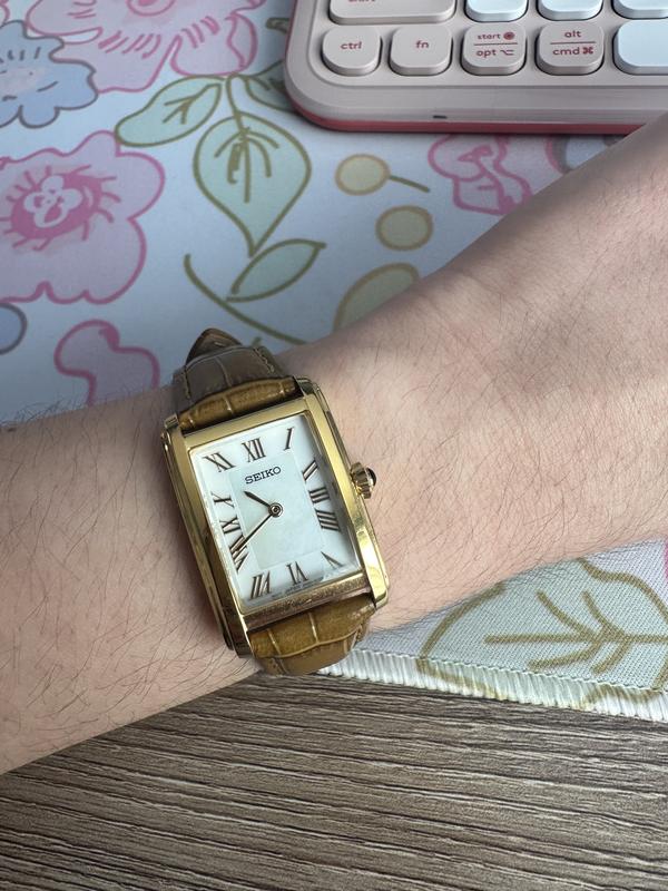 Customer carousel item 1.