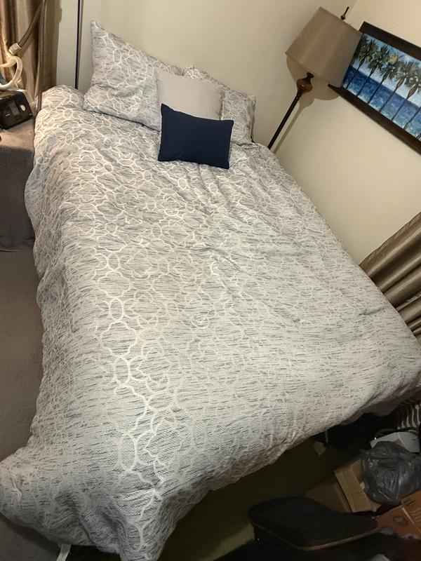 Customer carousel item 8.