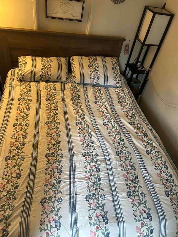 Customer carousel item 11.