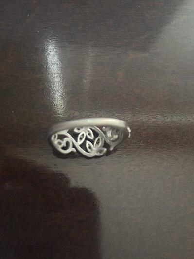 Most of the wear is at the base of the leaves and the vines.