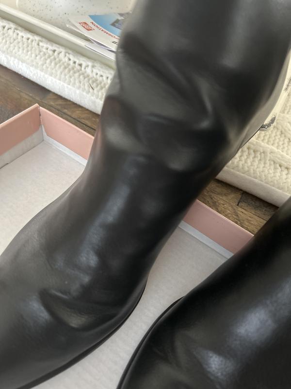 Customer carousel item 3.