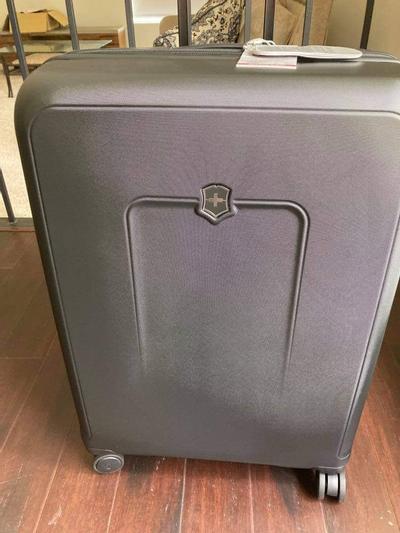 Victorinox hotsell nova luggage