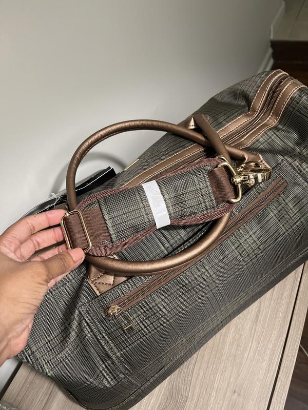 Customer carousel item 15.