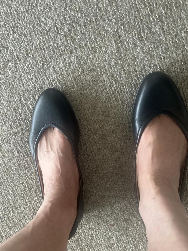 Unflattering shape of shoes once on
