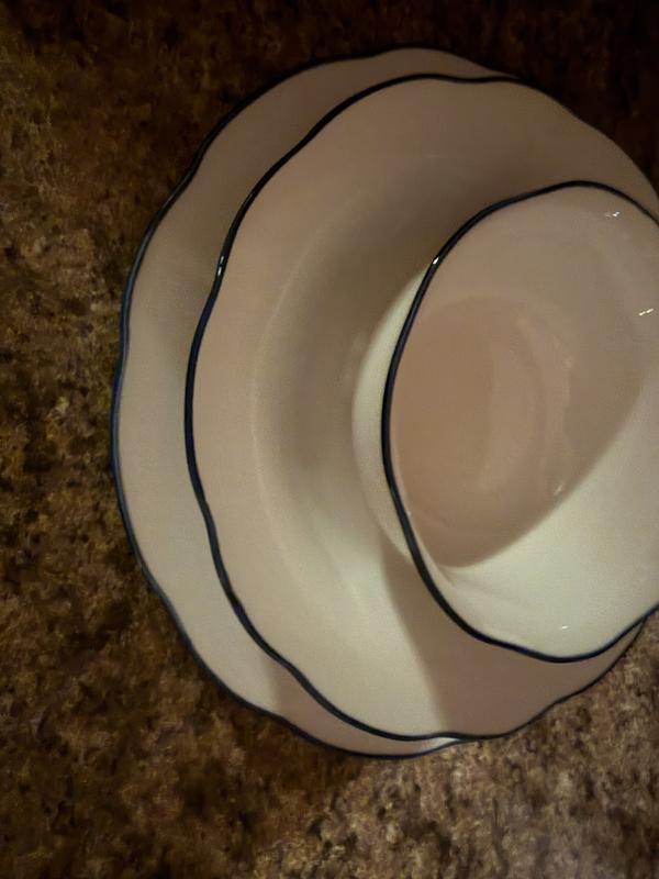 The blue edging is beautiful