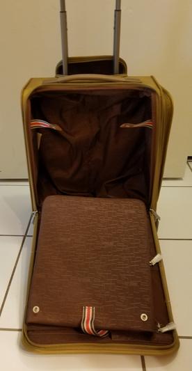 Customer carousel item 16.