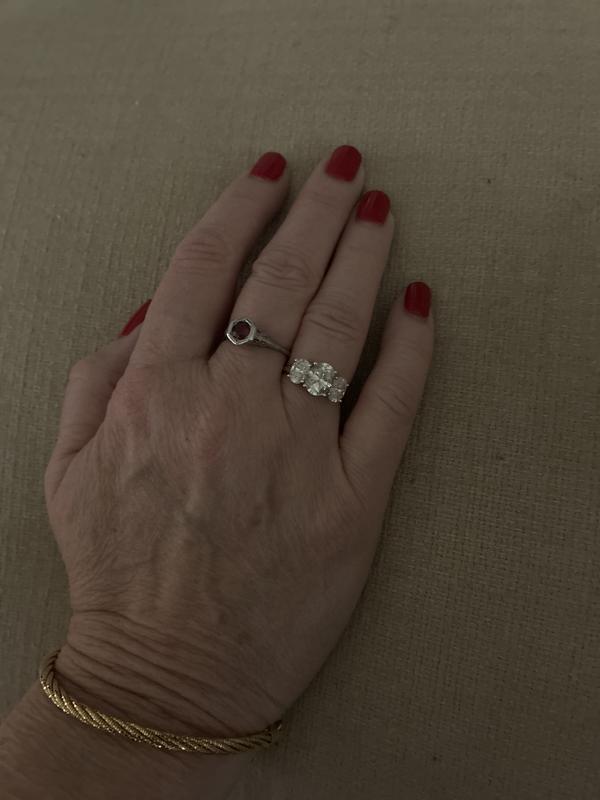 Customer carousel item 1.