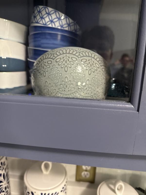 Bought the blue to match my cabinets.  Color is way off, not blue at all