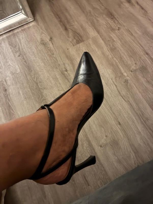 Customer carousel item 3.