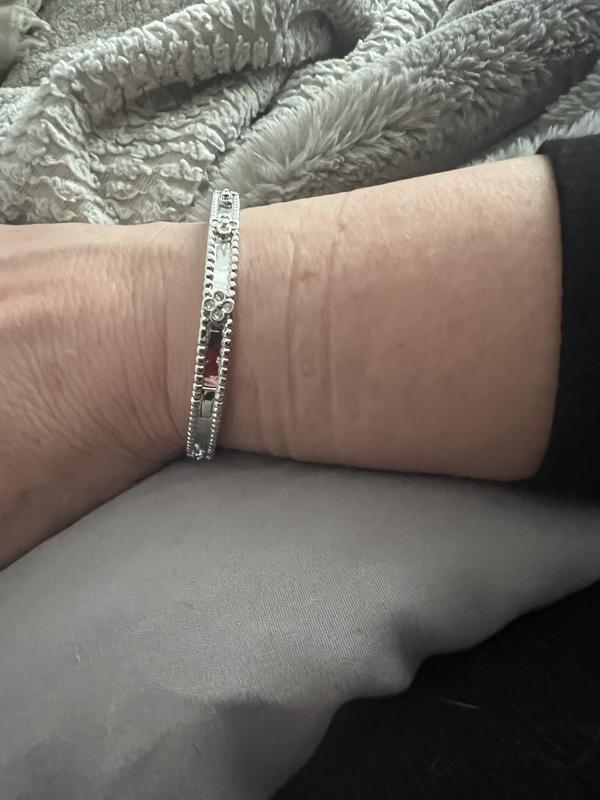 Customer carousel item 1.