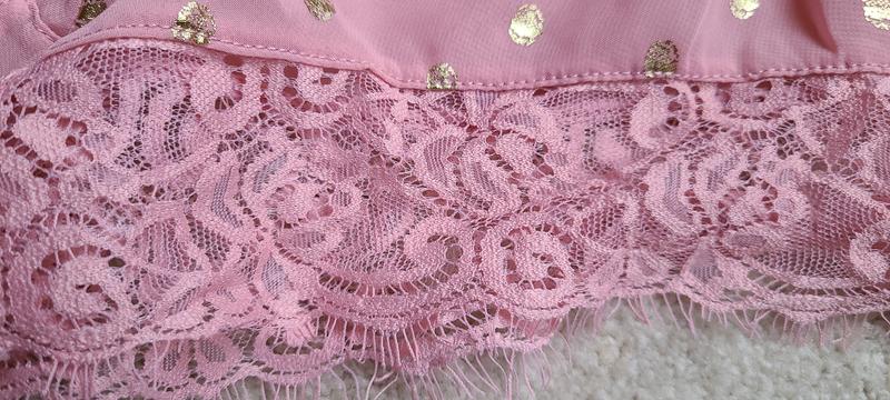 Lace detail + gold dot print