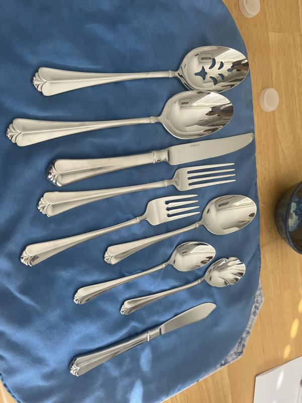 Beautiful flatware But ladle missing