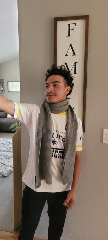 Hey look...at this scarf