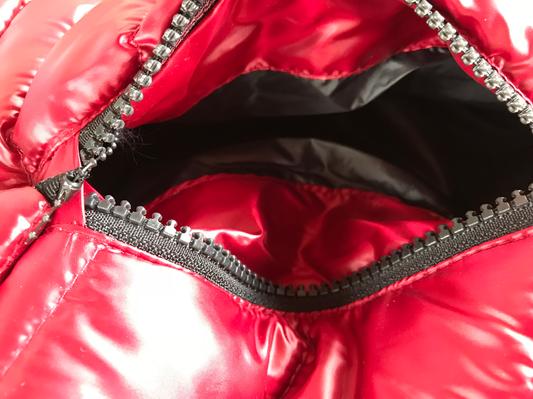 Outside pockets are lined in cold nylon