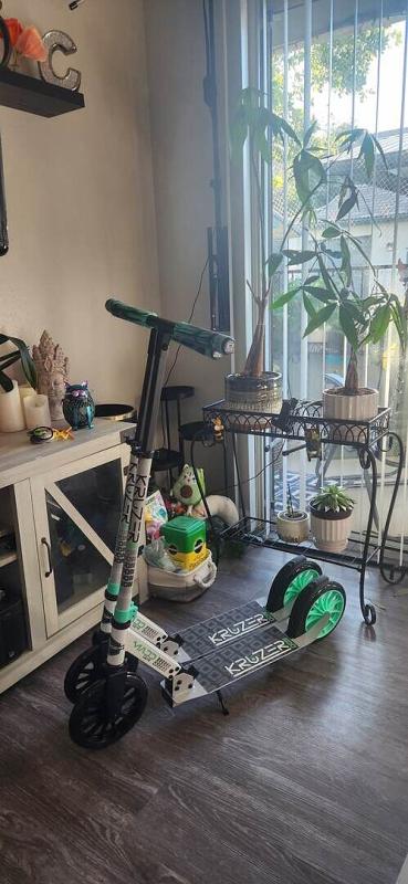 Customer carousel item 4.