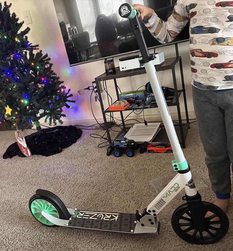 Customer carousel item 3.