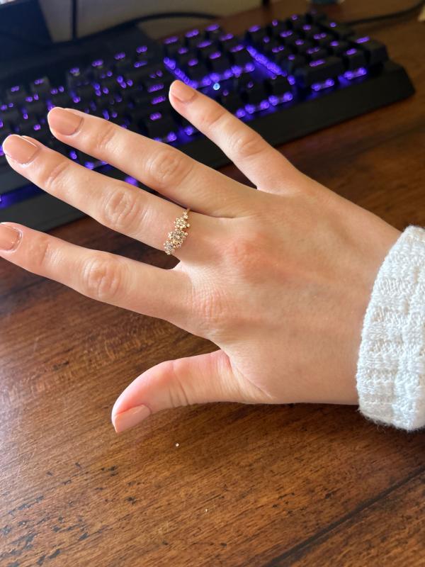 Review Thumbnail Image 0 370186522