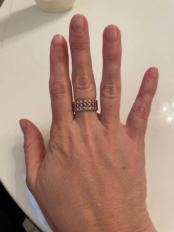 Review Thumbnail Image 0 383258244