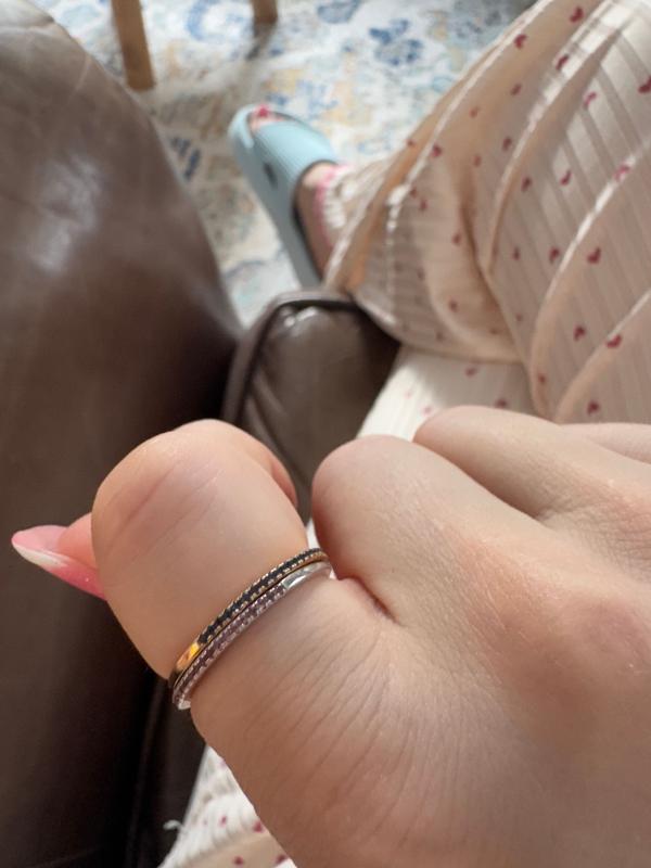 Customer photo for "stones discolored"