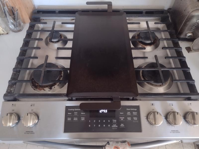 Great size for over the oval center burner!