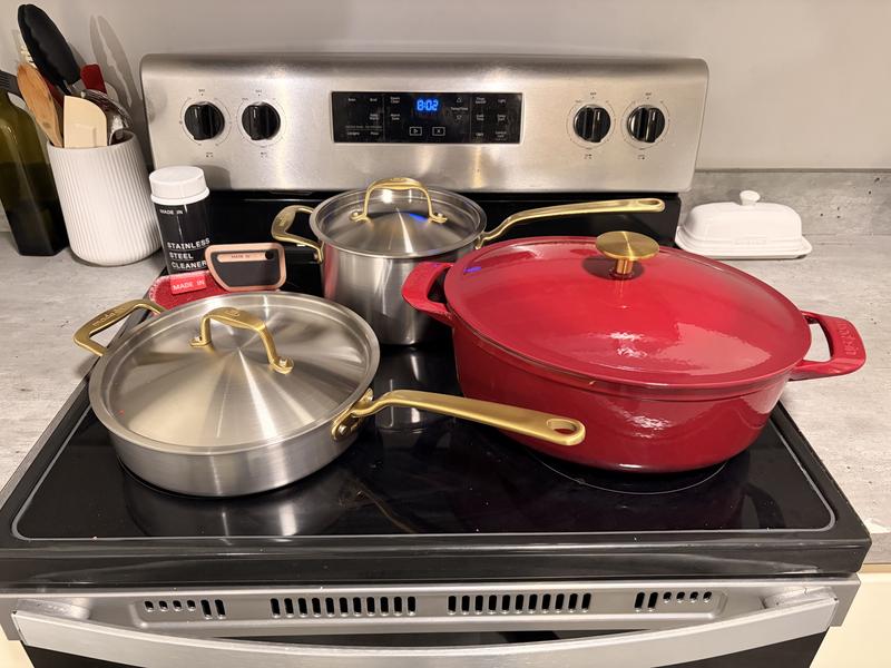 Saucepan is in the back. Bought in a big order with these other things!