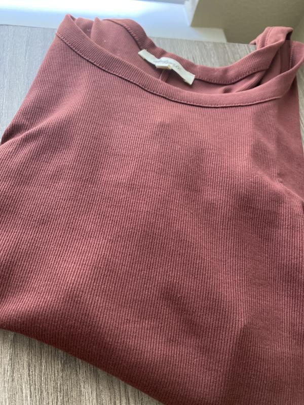 Customer photo for "Color is NOT accurate"