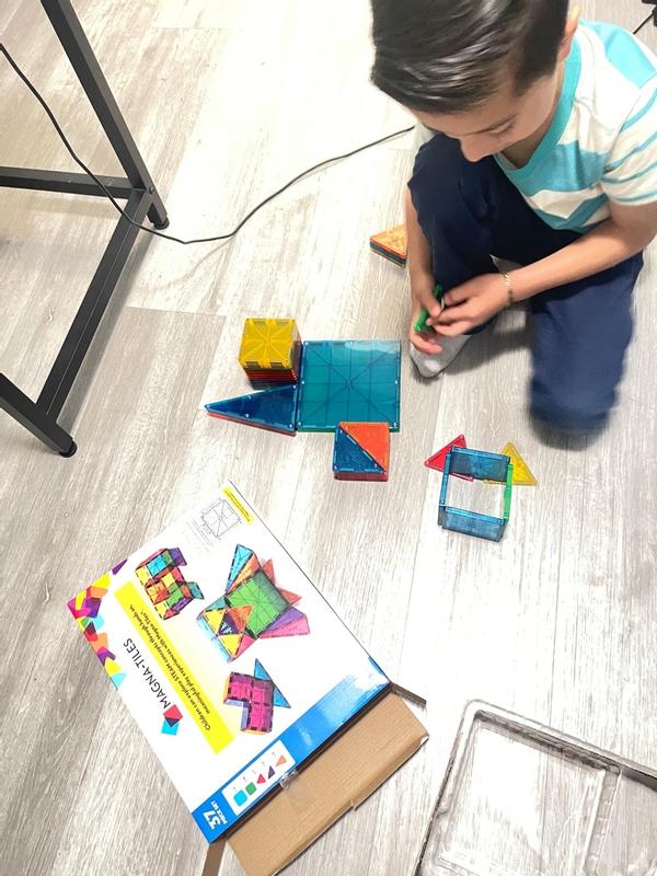 MAGNA-TILES MAGNA-TILES Classic 100-Piece Magnetic Construction Set ...