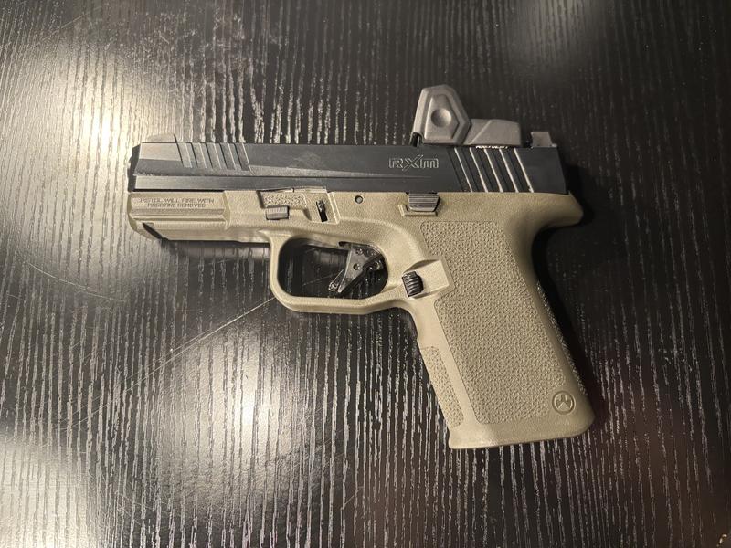 Green magpul grip