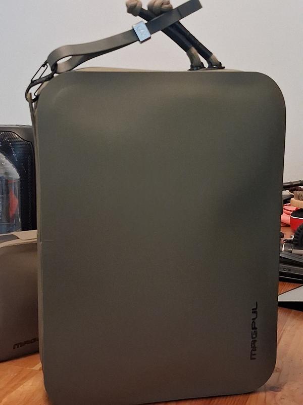 Crafty handle using the zippers