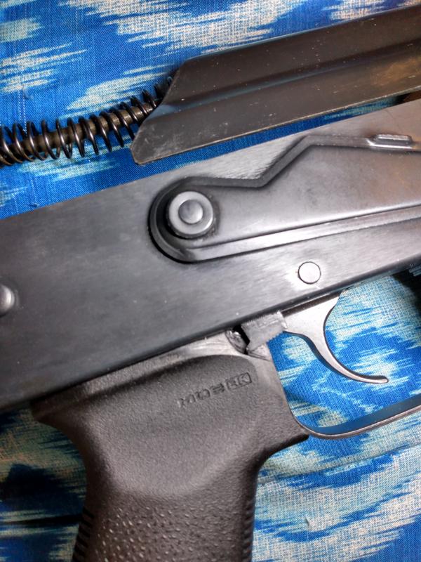 A modification on the top right has to make for the push bottom on the shotgun the one that keeps open the chamber, you guys can get you ingenners to make modifications on you molds