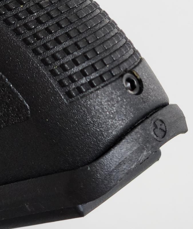 No cut out filler, nice hiding of the screw