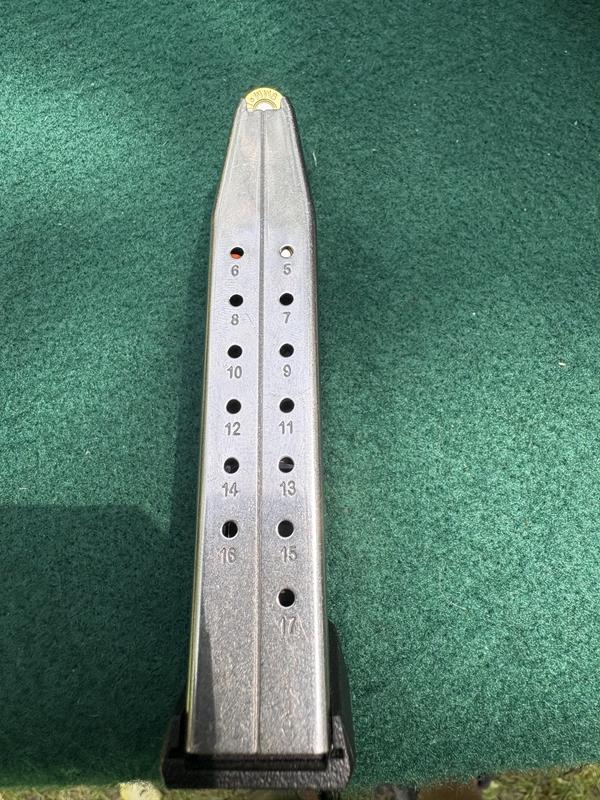 Loaded with 5 rounds