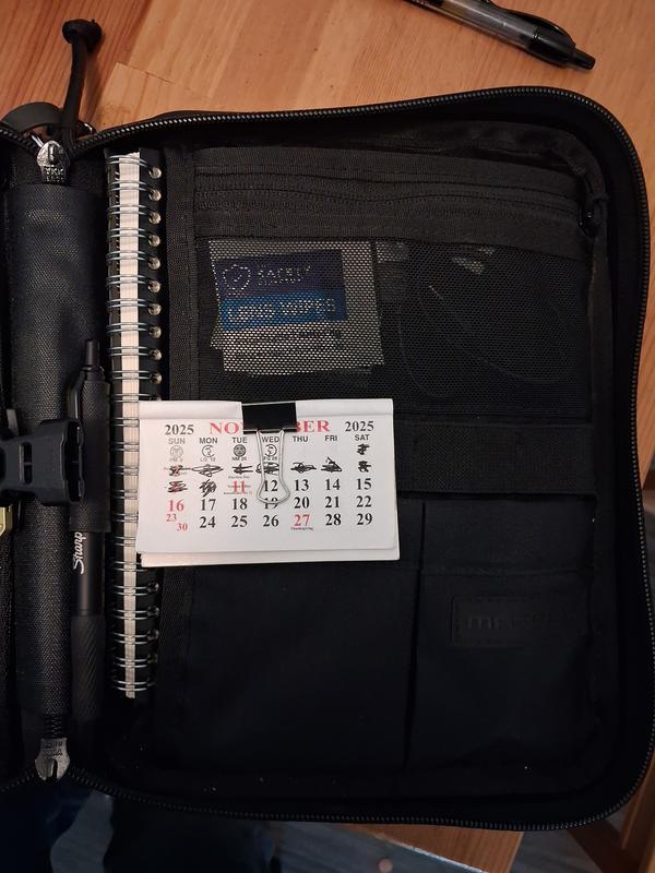 Still have empty space (did not come with clip or calendar)