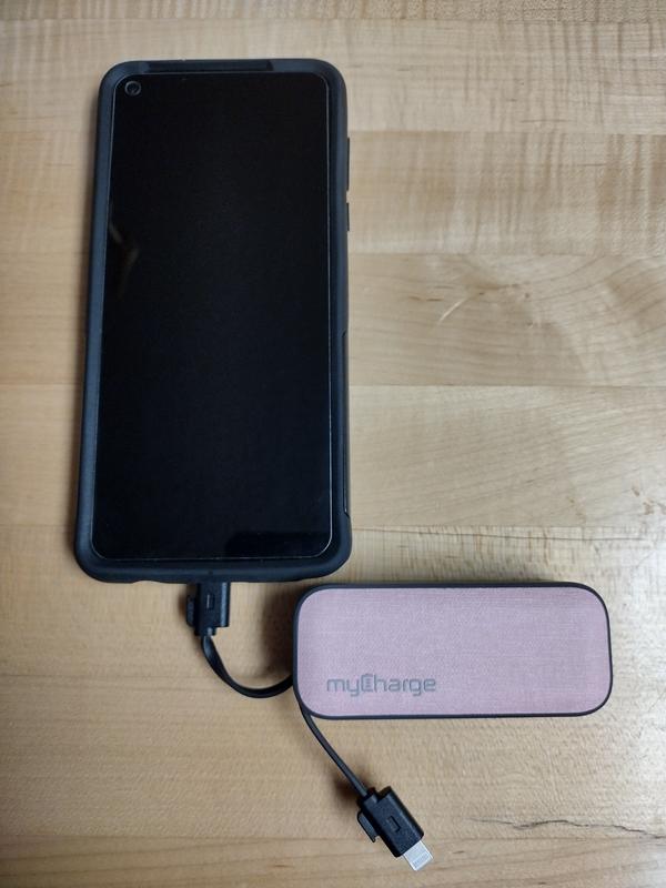 myCharge PowerHub Mini 3000mAh/12W Output Power Bank with Integrated  Charging Cables - Pink