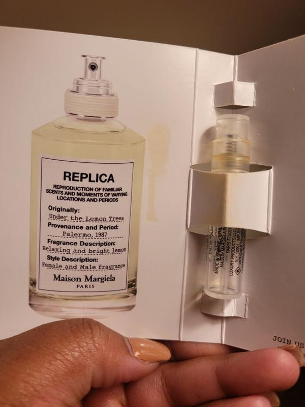 Replica Under The Lemon Trees Eau de Toilette Spray (Unisex) by Maison Margiela - 1 oz