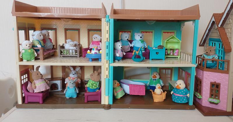 Liela shop Li'l Woodzeez, Honeysuckle Market Square Playset | Toys R Us