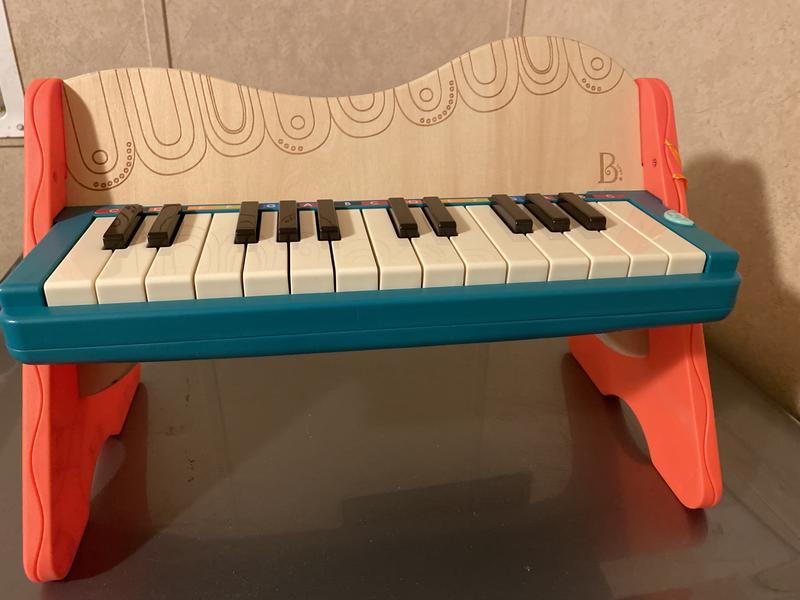 B-Toys - Piano infantil con micrófono Cat 4xAA