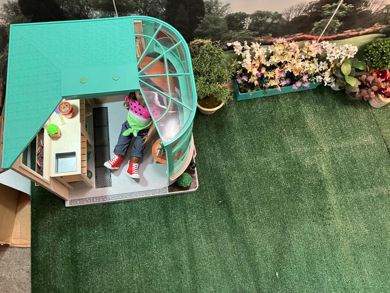 Our Generation Room to Grow Greenhouse Accessory Set for 18 Dolls