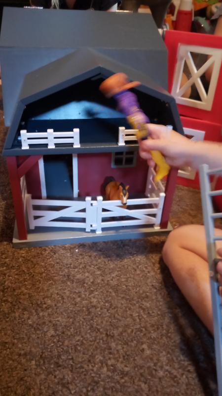Wooden Animal Barn Toy Barn Farm Toys Playset for Kids Terra by Battat 