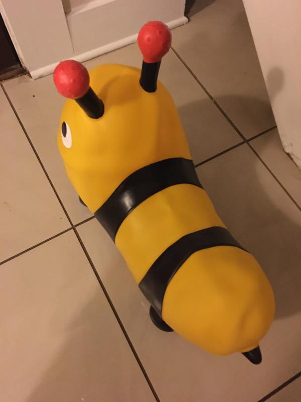 Bouncy Boing, Bizzi, Inflatable Bee Bouncer