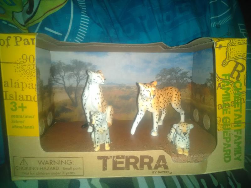 Cheetah Family – Terra by Battat