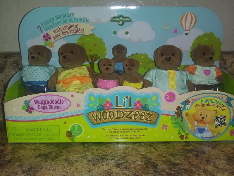 The Wagadoodle Dogs | Small Animal Figurines | Li'l Woodzeez