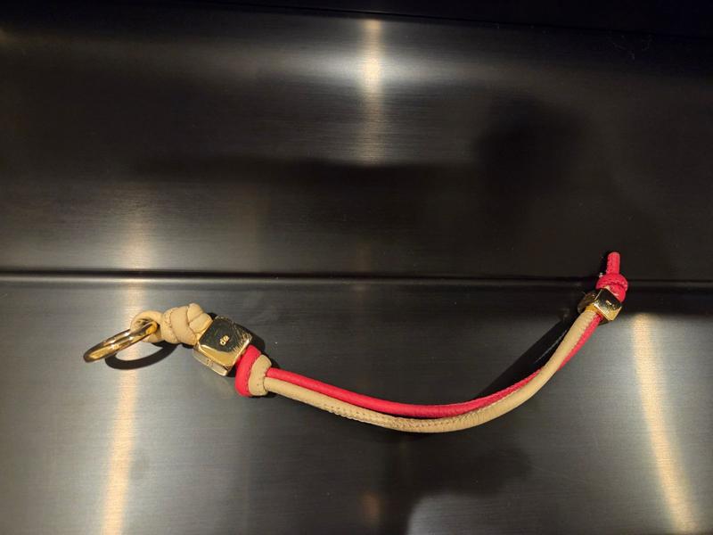 Customer carousel item 4.