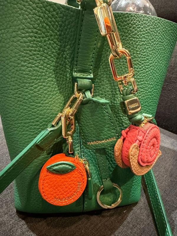 Customer carousel item 5.