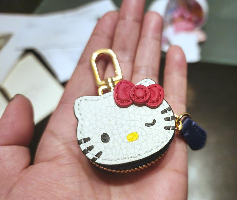 MAISON de SABRÉ The Sabremoji Hello Kitty Charm | Bloomingdale's