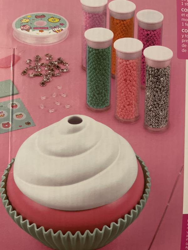 Cupcake bead spinner - spinsational bracelet maker