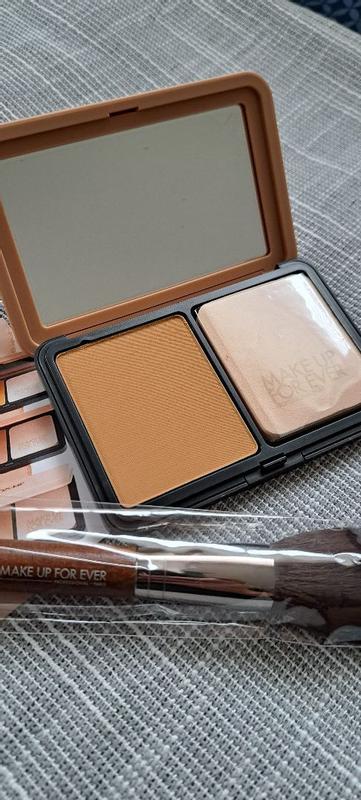 Trying out 👀 the new Makeup Forever HD Powder Foundation #makeupfore, powder foundation