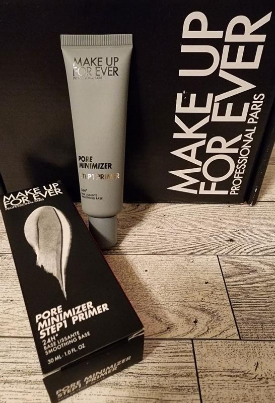 Pore Minimizer Makeup